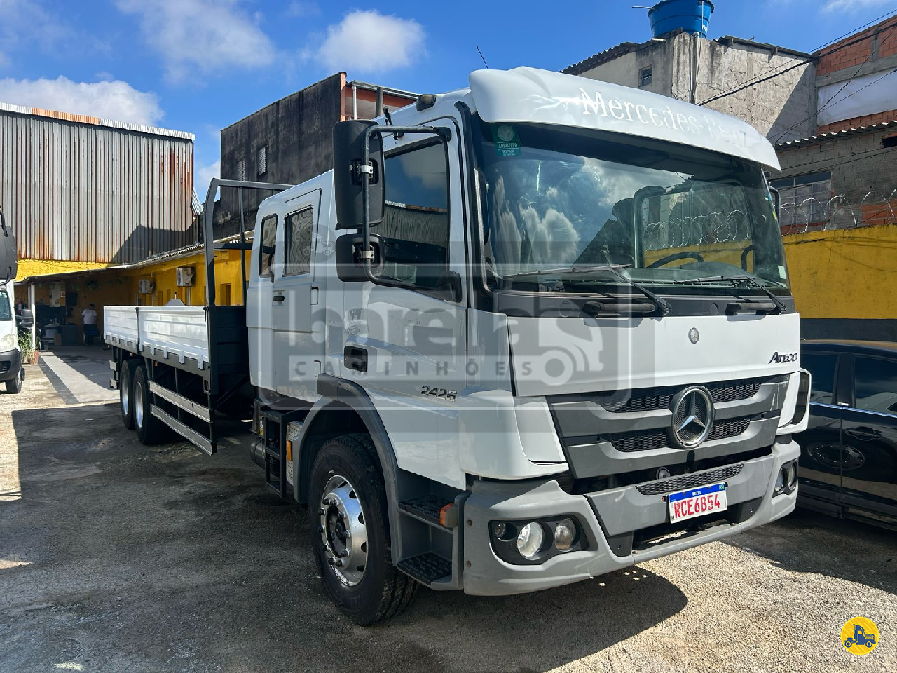 CAMINHAO MERCEDES-BENZ MB 2426 Carroceria Cabine Suplementar Truck 6x2 Barella Caminhões OSASCO SÃO PAULO SP